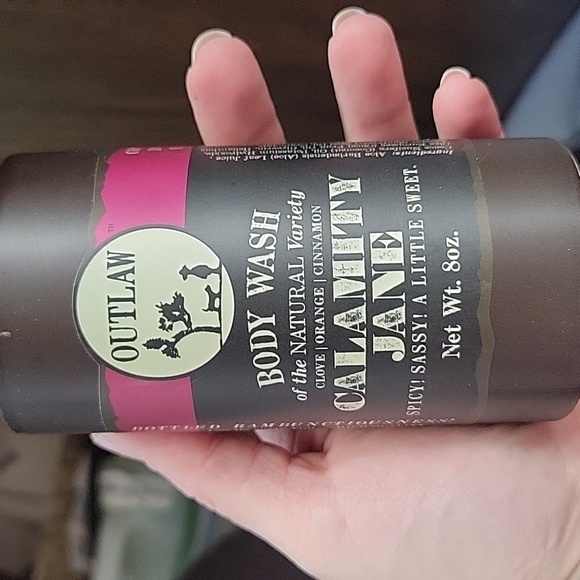Outlaw Calamity Jane Body Wash 8 oz BRAND NEW! Smells, so good! Natur… - Picture 2 of 6